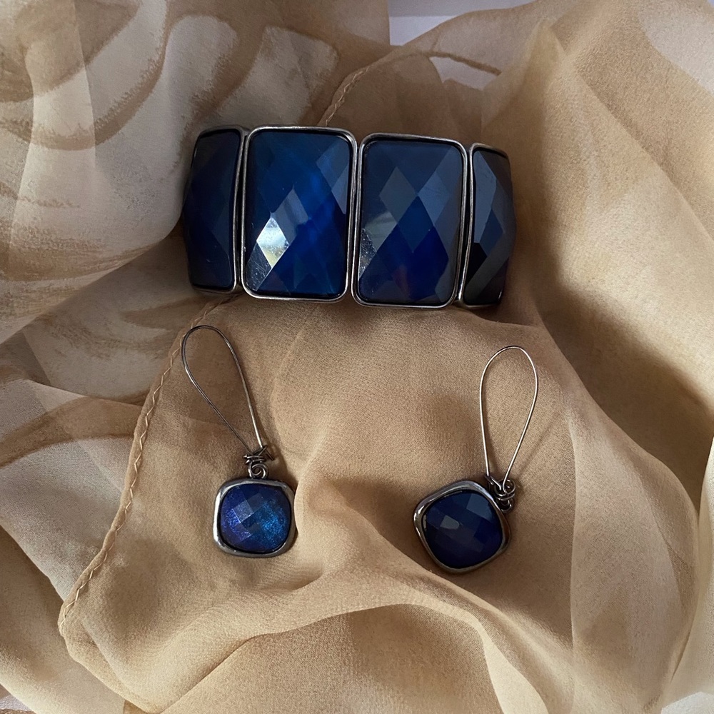 New York & Co. Cobalt Blue Stretch Bracelet and Matching Drop Earrings